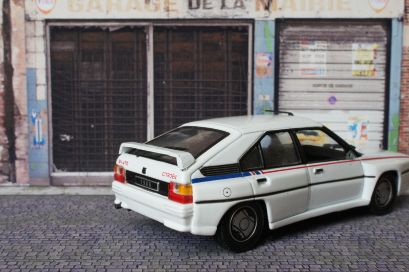 Illustration for article titled French Friday: La seule voiture qui fond